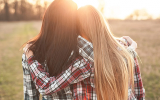 What to Look Out for When Buying Jewelry Gifts for Your Best Friend