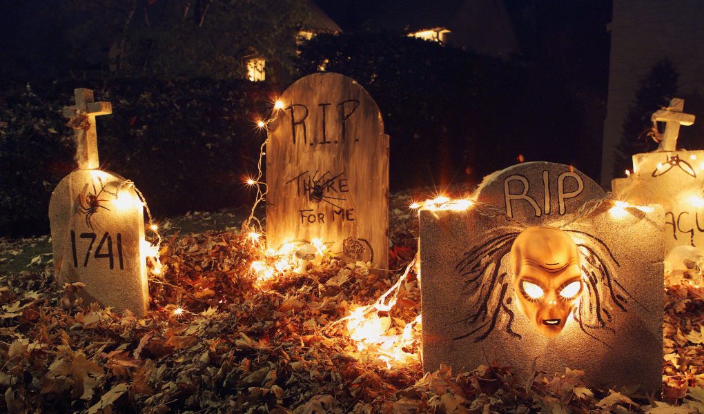 57+ Creative Halloween Tombstone Quotes to Make Your Friends Laugh