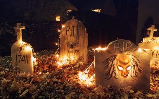 57+ Creative Halloween Tombstone Quotes to Make Your Friends Laugh
