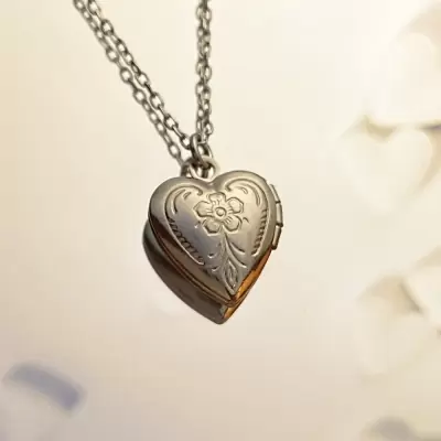 Personalized Heart locket Necklace with Flower