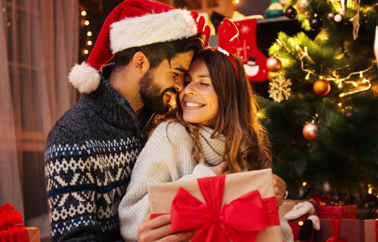 15 Best Christmas Gifts That Will Excite Your Girlfriend