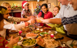 39 Christmas Eve Wishes Quotes To Say At The Family Dinner Table