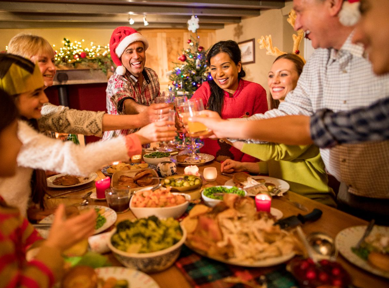 39 Christmas Eve Wishes Quotes To Say At The Family Dinner Table