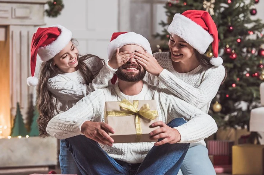 15 Best Christmas Gift Ideas That Will Warm The Heart Of Your Husband
