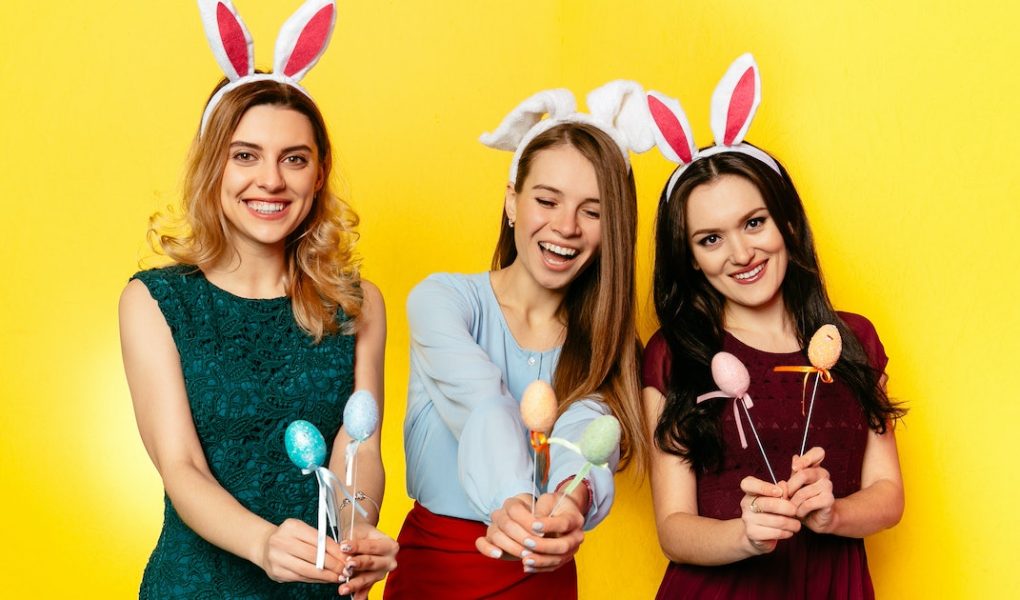 11+ Warm Gifts To Take To Your Friends’ House For Easter
