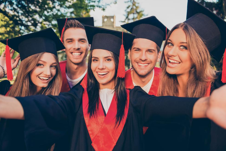 39 Graduation Wishes For Friend That Will Make Her Appreciate You Even More