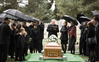 Get To Know How To Write A Funeral Speech For Your Loved One