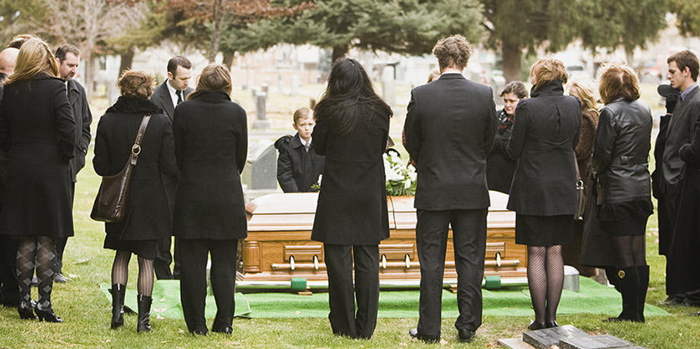 Get To Know How To Write A Funeral Speech For Your Loved One