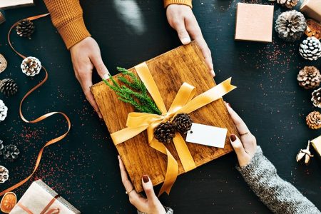 15 Thanksgiving Gifts For Employees To Make Them Feel Appreciated 