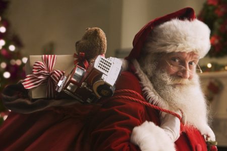 What To Put in a Letter from Santa (8 Exciting Things)