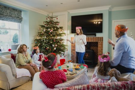 20 Christmas Games For Families To Keep The Fun Going