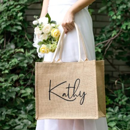 15 Sweet Things To Add To Your Bridesmaid Gift Bags 