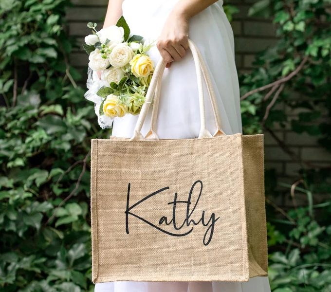 15 Sweet Things To Add To Your Bridesmaid Gift Bags 